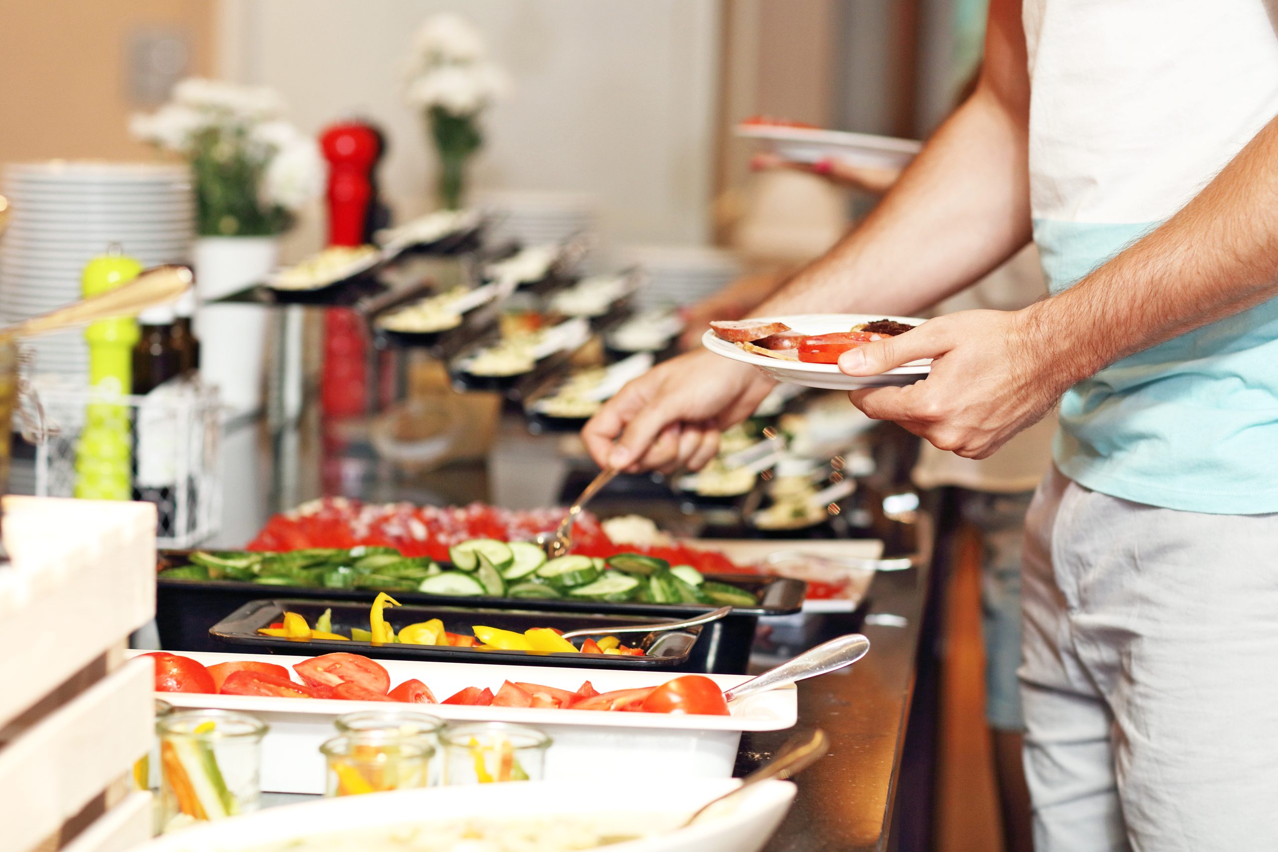 Was gehört auf ein Frühstücksbuffet?